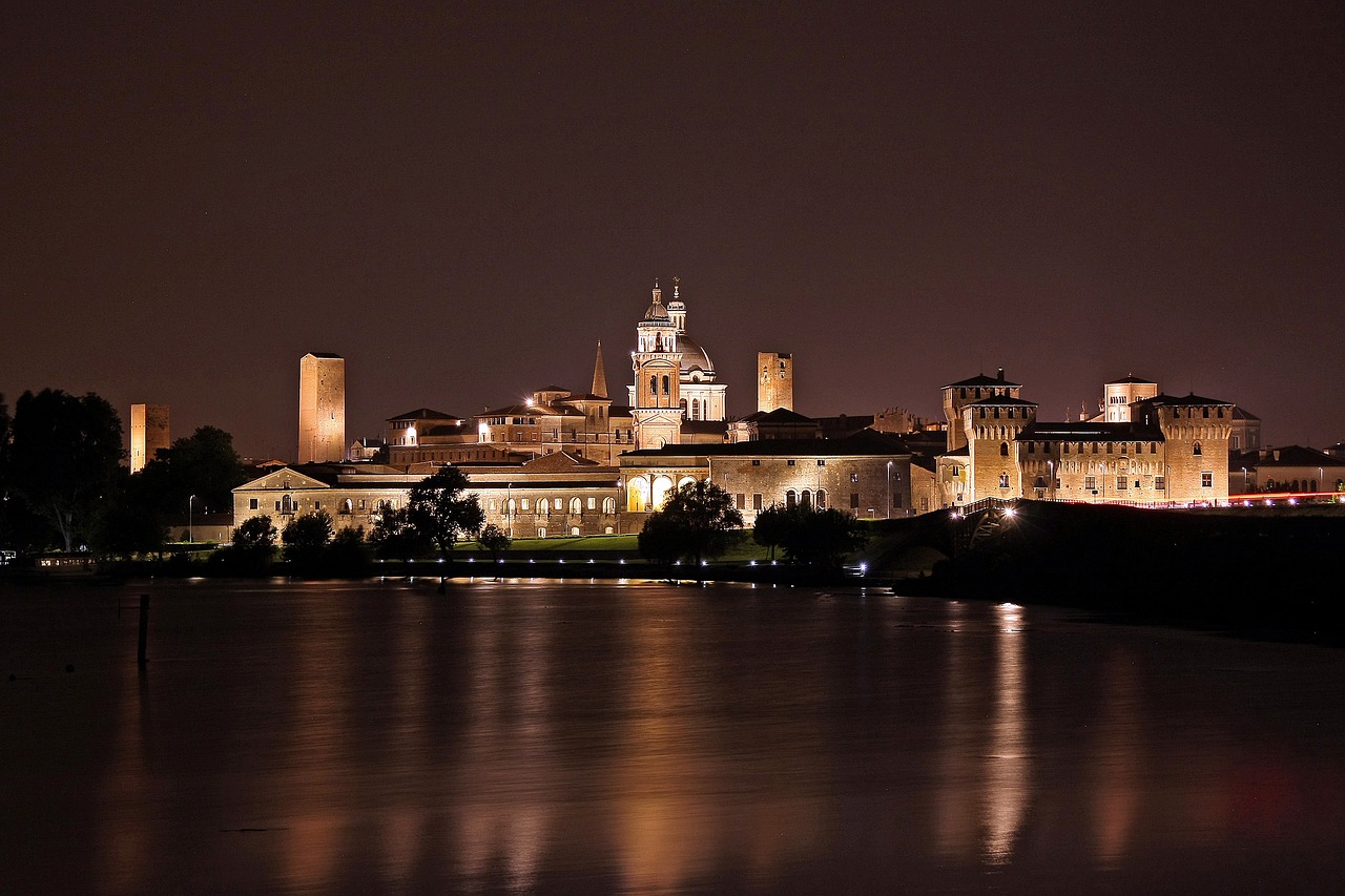Mantua de noche
