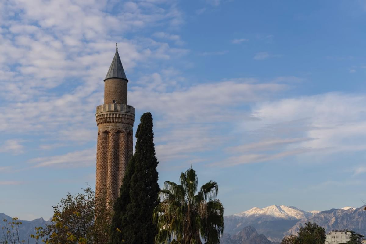 mezquita yivli minare antalya