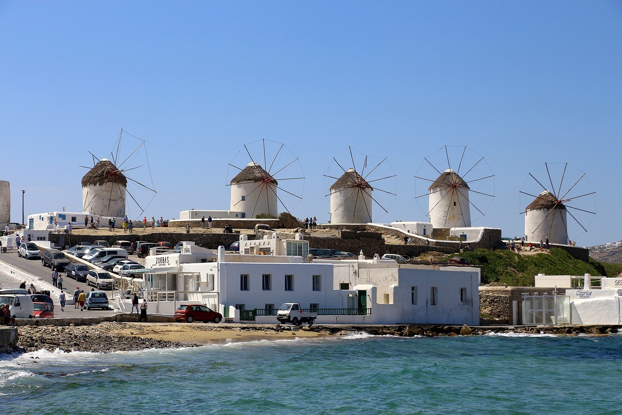 mykonos grecia molinos de viento mar