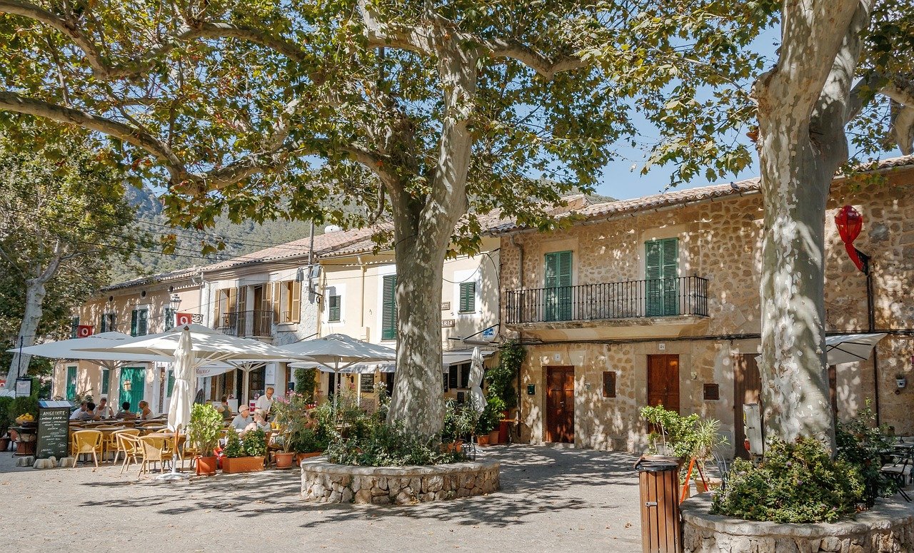 valldemossa mallorca ciudad